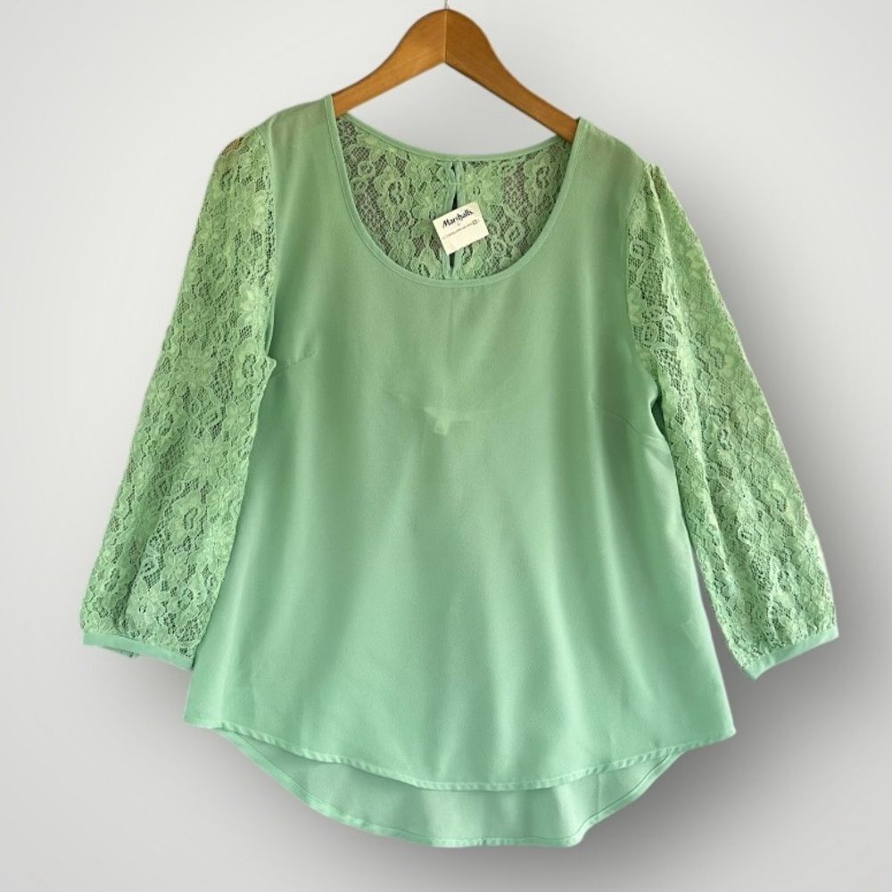 🎉5 for $45🎉 Mine Top Blouse Shirt Size M Lace